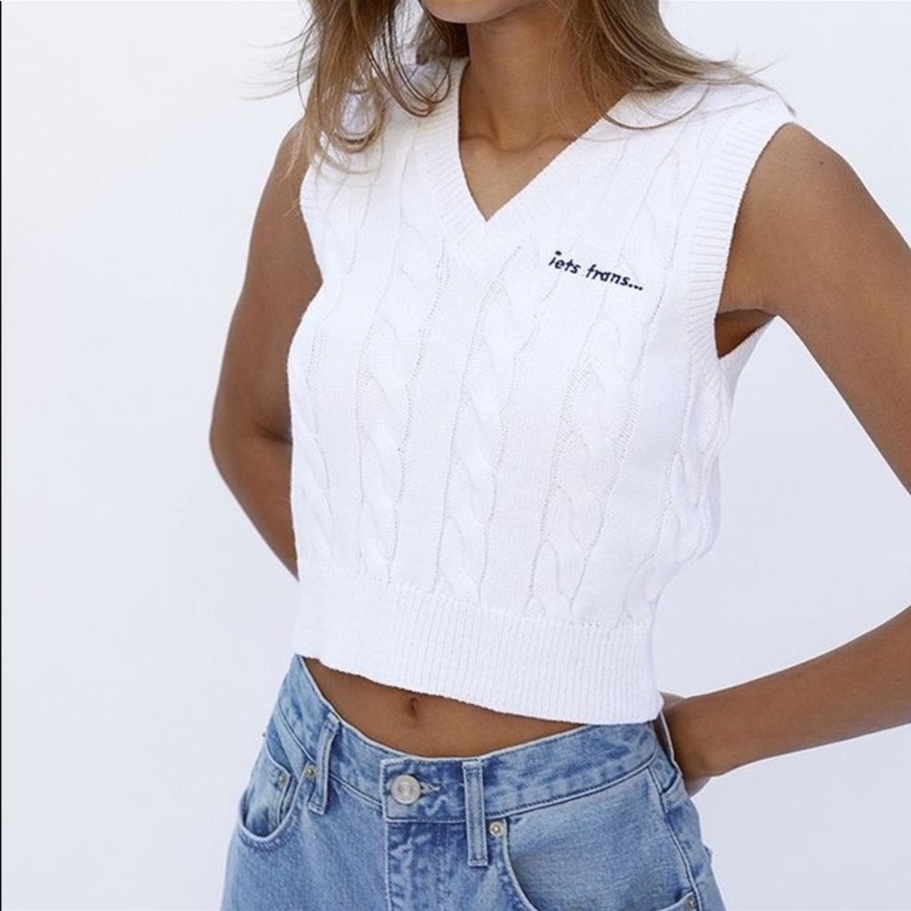 Urban Outfitters iet frans Chunky White Cable Knit Sweater Crop Vest White